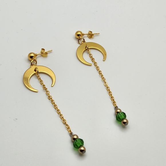 Chic Gold and Green Crescent Chain Earrings - Picture 2 of 8